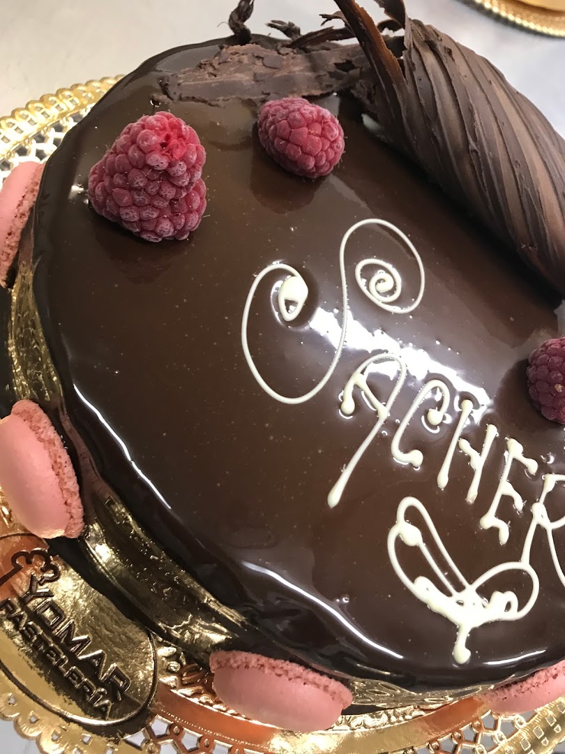Yomar Pastelería · Fotos 4